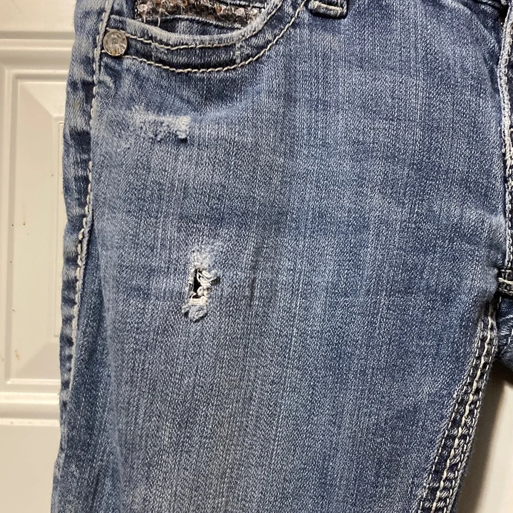 Silver Women's‎ Blue Jeans with Embellished Pockets 26